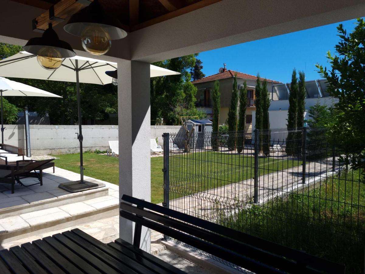 Villa Lukas Sukošan エクステリア 写真